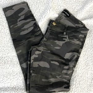 Express camo jeans
